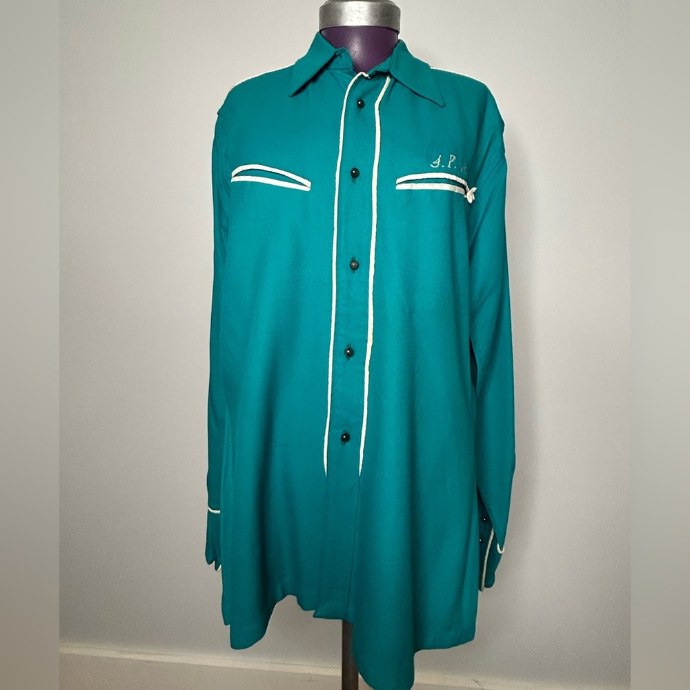 1950’s vintage gabardine Cowboy shirt with white piping $85